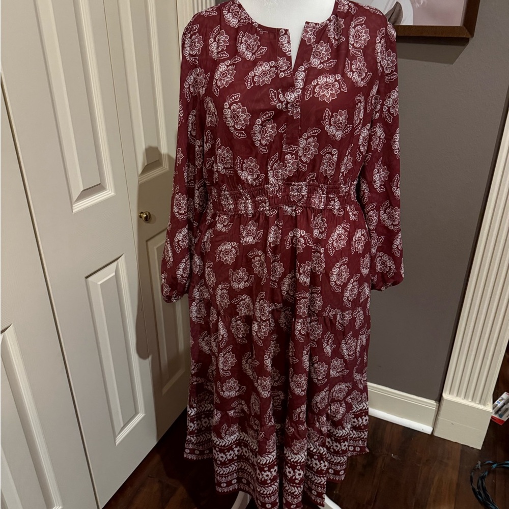 Elegant Burgundy Floral Dress